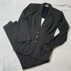 All That Jazz Black & White Pinstripe Vintage Classic 2Pc Pant Suit Size 7/8